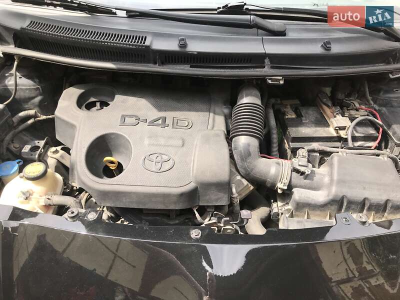 Хэтчбек Toyota Yaris 2011 в Умани