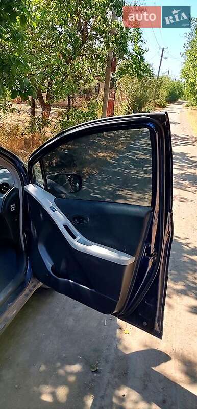 Toyota Yaris 2006