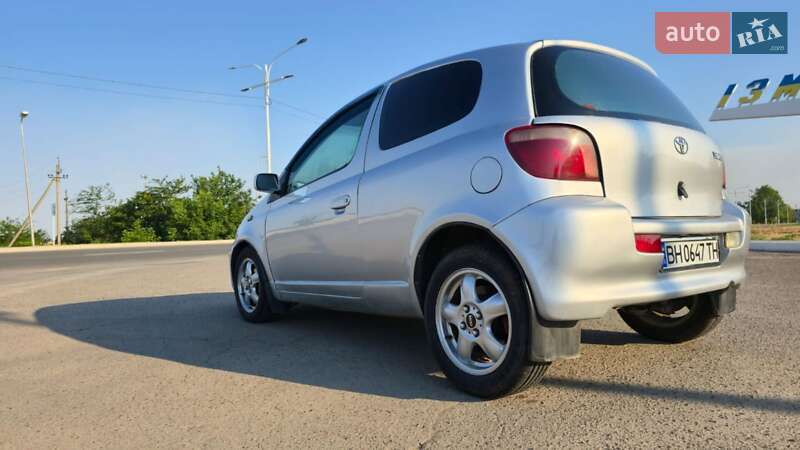 Хетчбек Toyota Yaris 2001 в Ізмаїлі