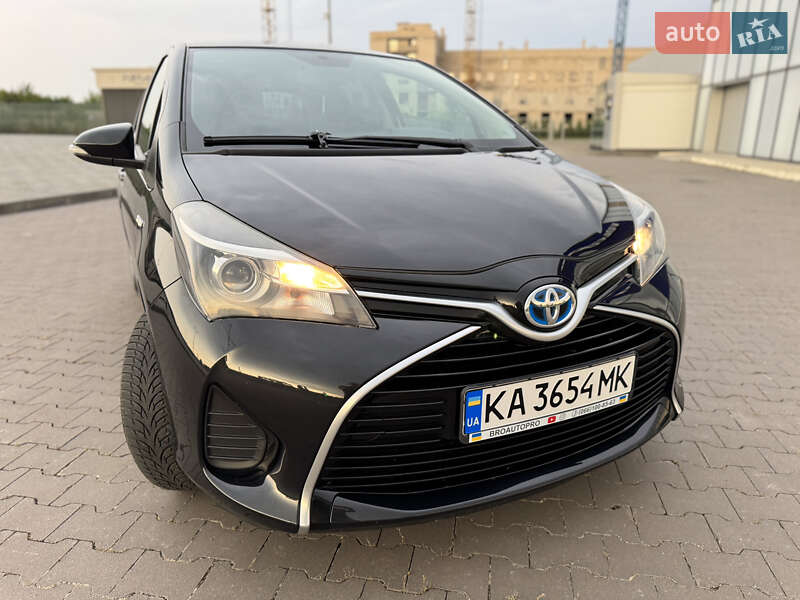 Хэтчбек Toyota Yaris 2016 в Харькове