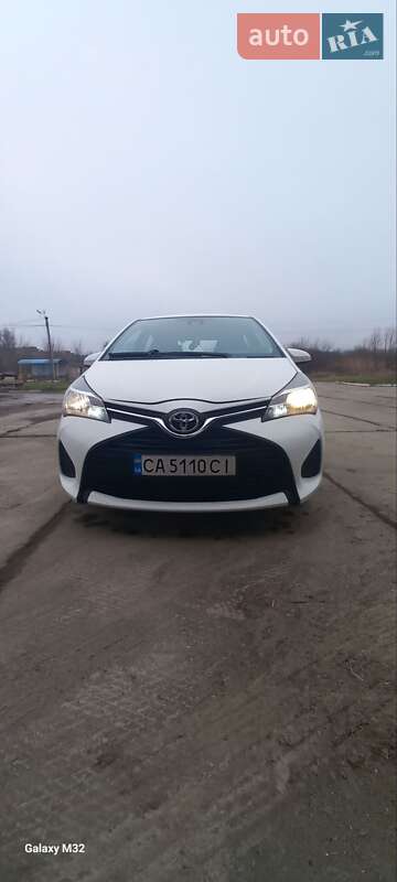 Хэтчбек Toyota Yaris 2016 в Умани фото Хэтчбек Toyota Yaris 2016 в Умани