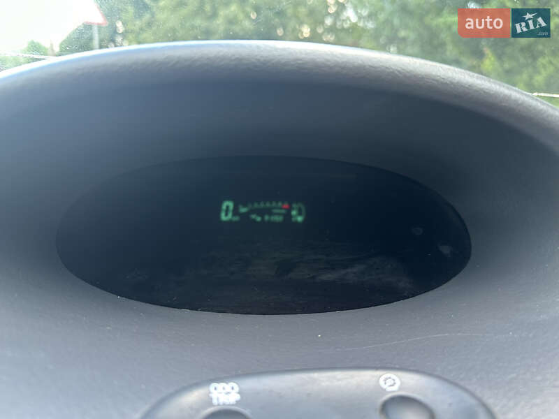 Хэтчбек Toyota Yaris 2000 в Львове