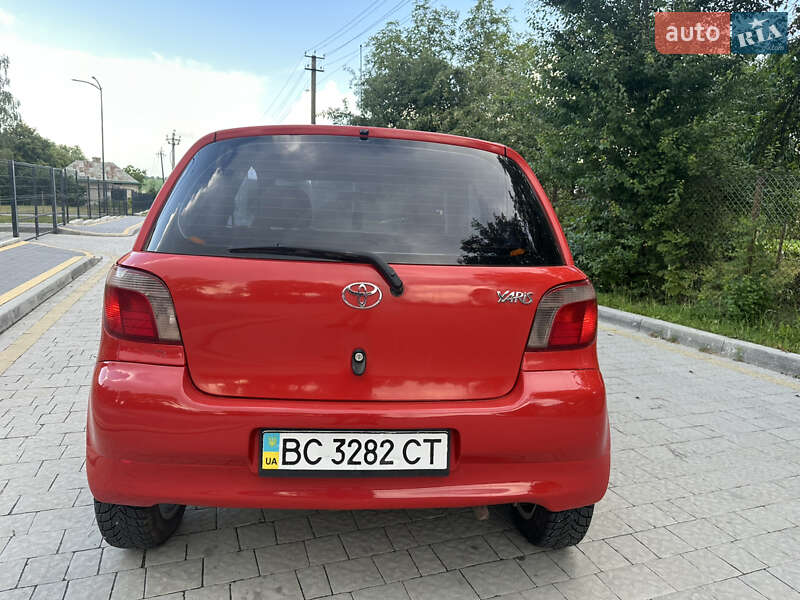 Хэтчбек Toyota Yaris 2000 в Львове