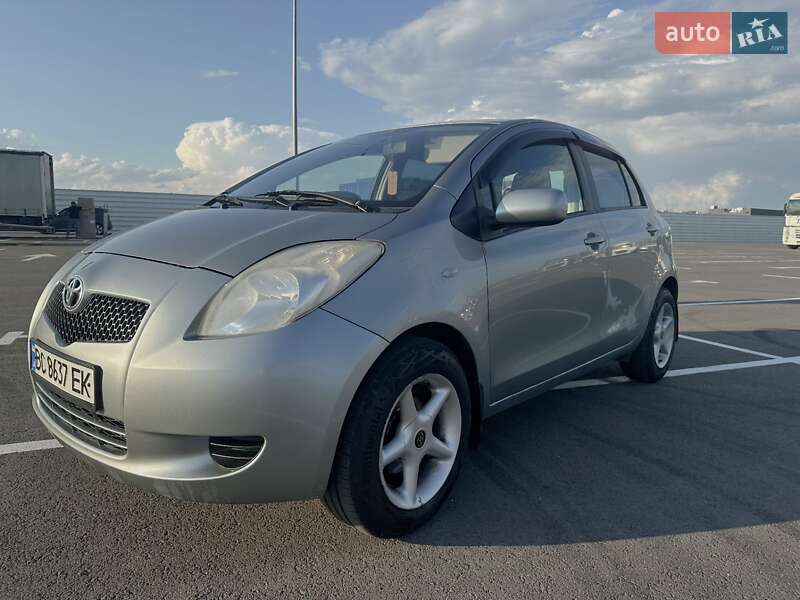 Хетчбек Toyota Yaris 2008 в Львові
