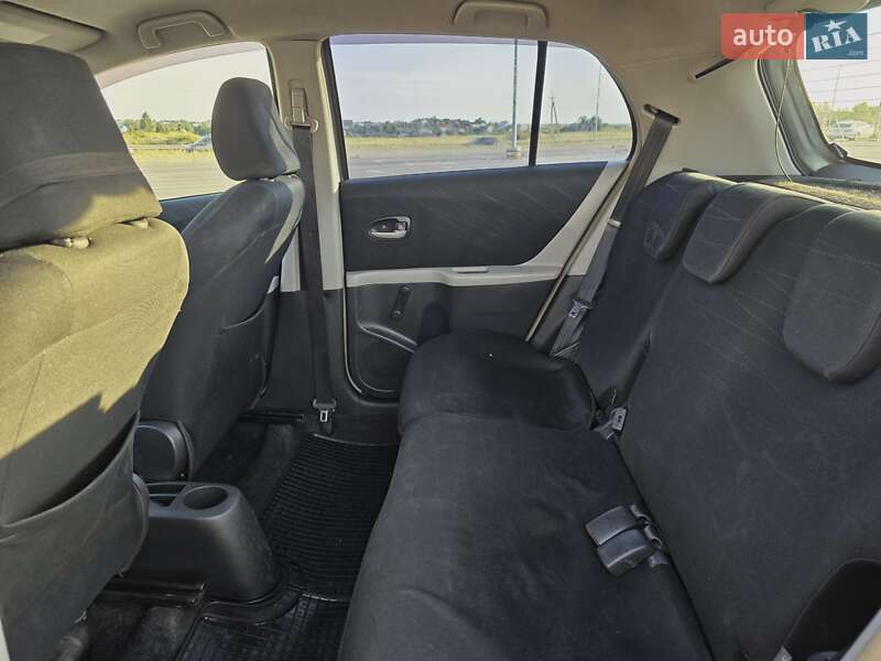 Хетчбек Toyota Yaris 2008 в Львові