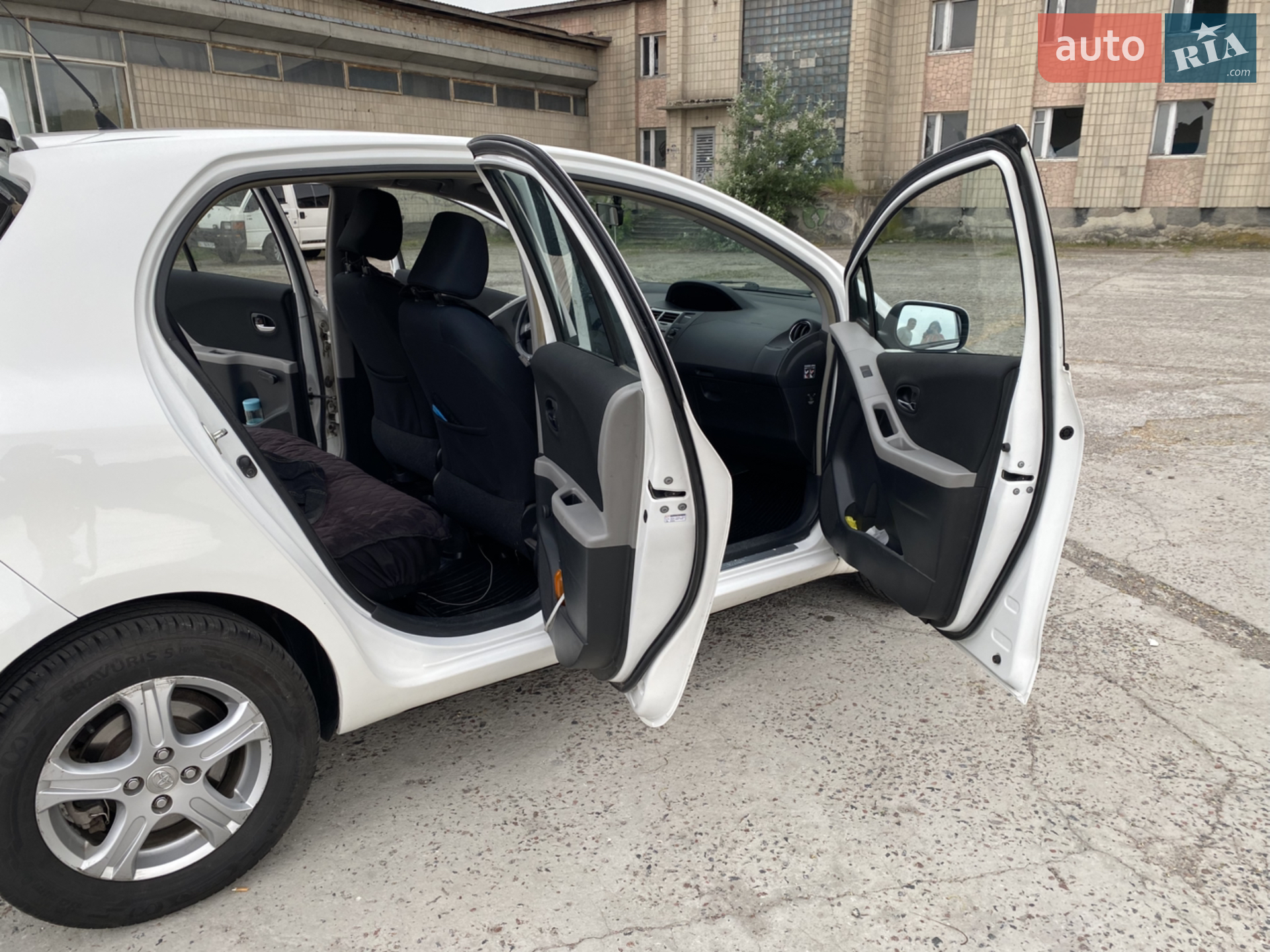 2010 Toyota Yaris - мініатюра 6