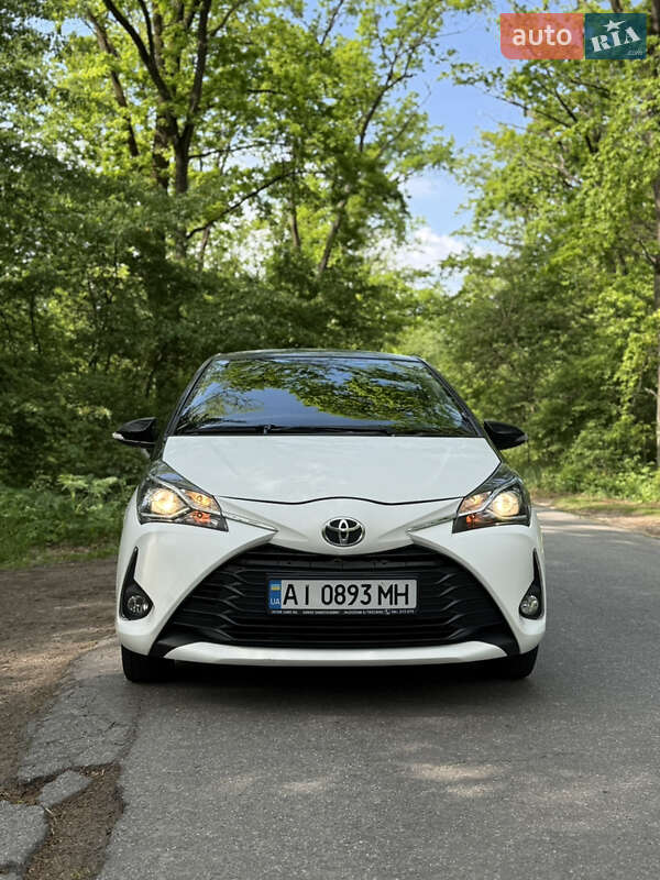 Хэтчбек Toyota Yaris 2017 в Киеве