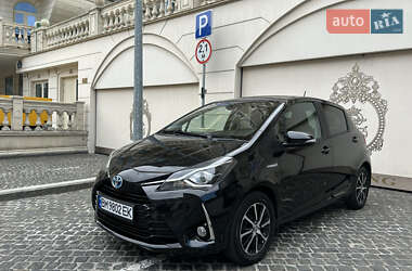 Хэтчбек Toyota Yaris 2018 в 