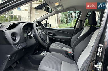 Хэтчбек Toyota Yaris 2018 в 