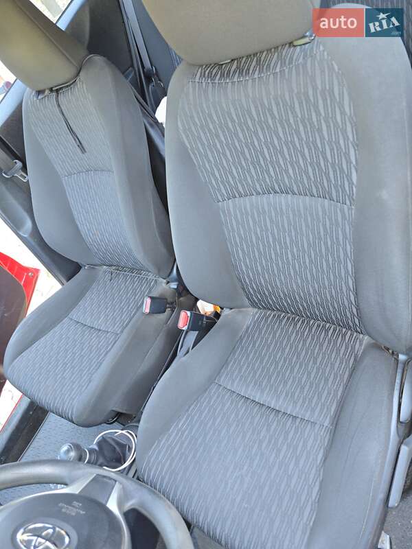 Хетчбек Toyota Yaris 2012 в Одесі