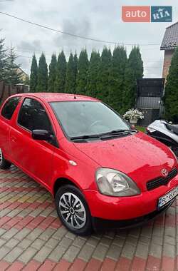 Хэтчбек Toyota Yaris 2000 в Самборе