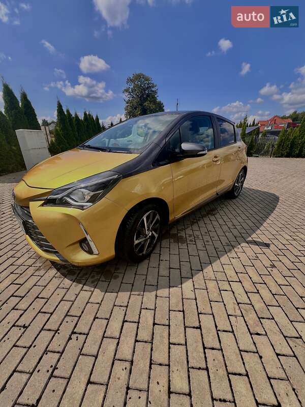 Хэтчбек Toyota Yaris 2019 в Киеве