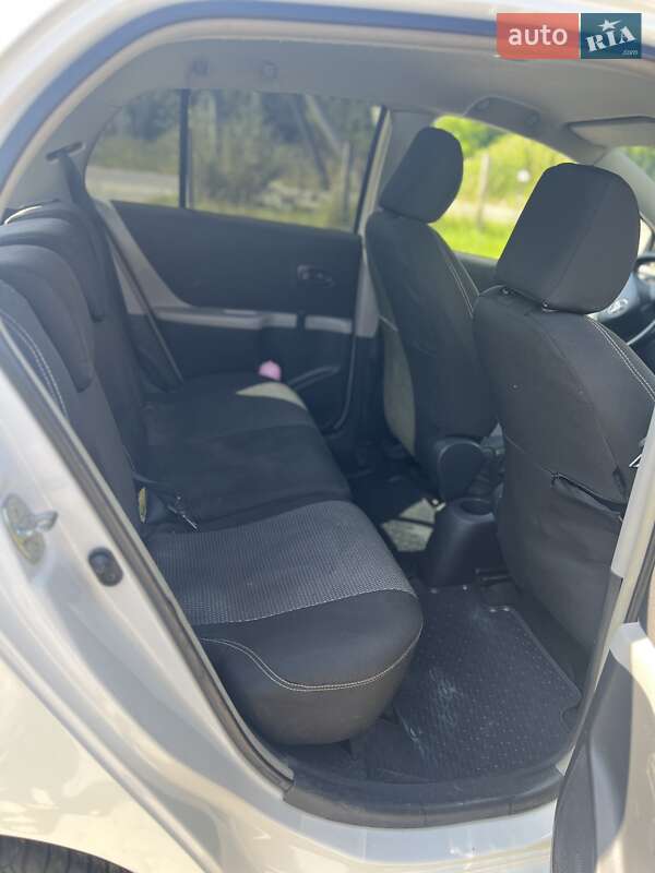 Хэтчбек Toyota Yaris 2008 в Львове
