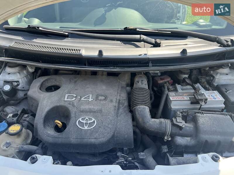 Хэтчбек Toyota Yaris 2008 в Львове