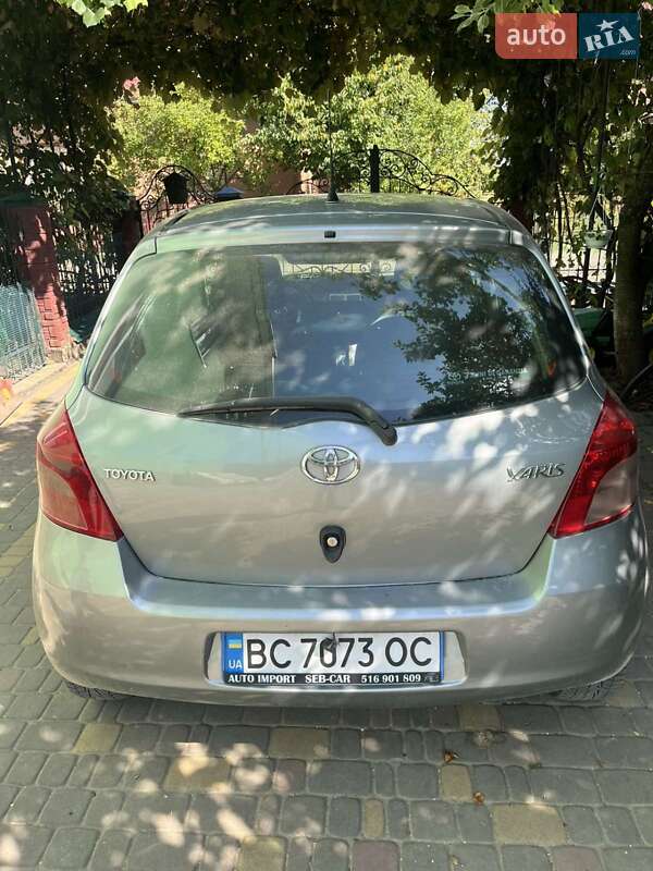 Хэтчбек Toyota Yaris 2006 в Стрые