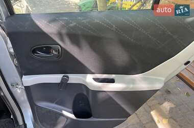 Хэтчбек Toyota Yaris 2006 в 