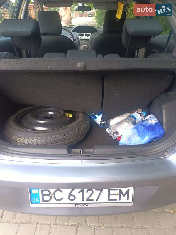 Хэтчбек Toyota Yaris 2010 в Львове