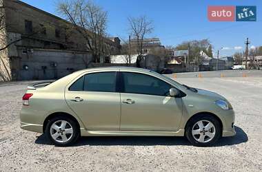 Седан Toyota Yaris 2008 в Одессе