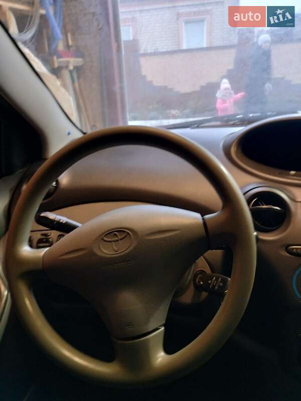Хетчбек Toyota Yaris 1999 в Дніпрі