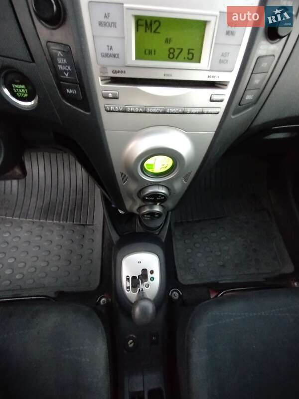 Хэтчбек Toyota Yaris 2006 в Киеве
