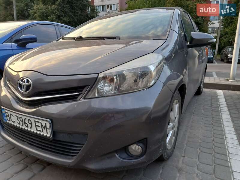 Хэтчбек Toyota Yaris 2012 в Львове фото 14 Хэтчбек Toyota Yaris 2012 в Львове