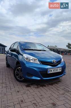Хэтчбек Toyota Yaris 2012 в Ровно