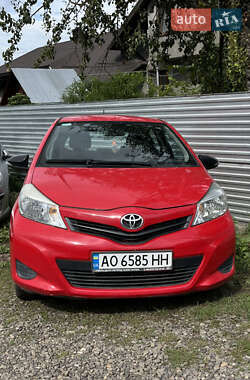 Хетчбек Toyota Yaris 2012 в Тересві