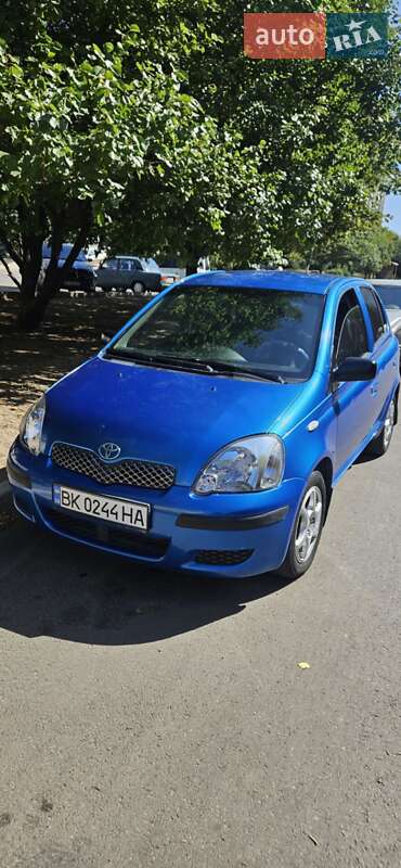 Хэтчбек Toyota Yaris 2003 в Южноукраинске
