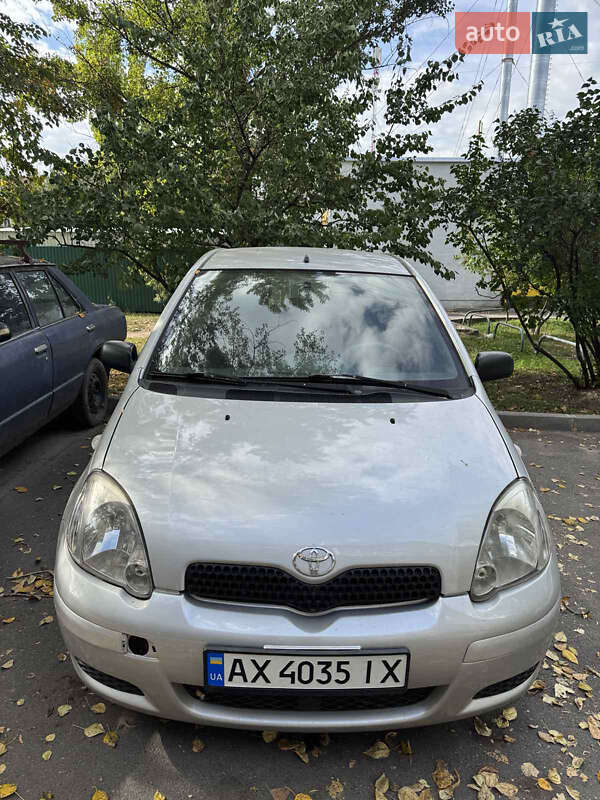 Toyota Yaris 2000