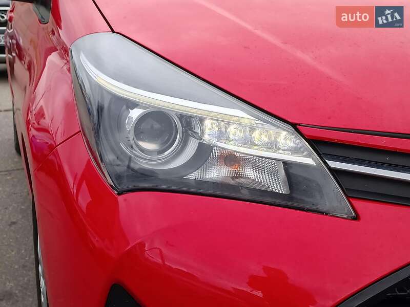 Хэтчбек Toyota Yaris 2015 в Харькове
