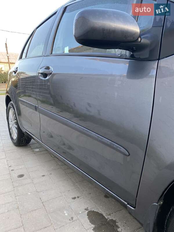 Хэтчбек Toyota Yaris 2009 в Львове фото 12 Хэтчбек Toyota Yaris 2009 в Львове