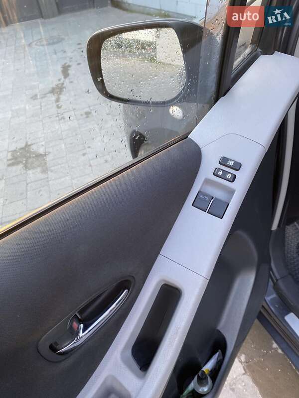 Хэтчбек Toyota Yaris 2009 в Львове фото 17 Хэтчбек Toyota Yaris 2009 в Львове