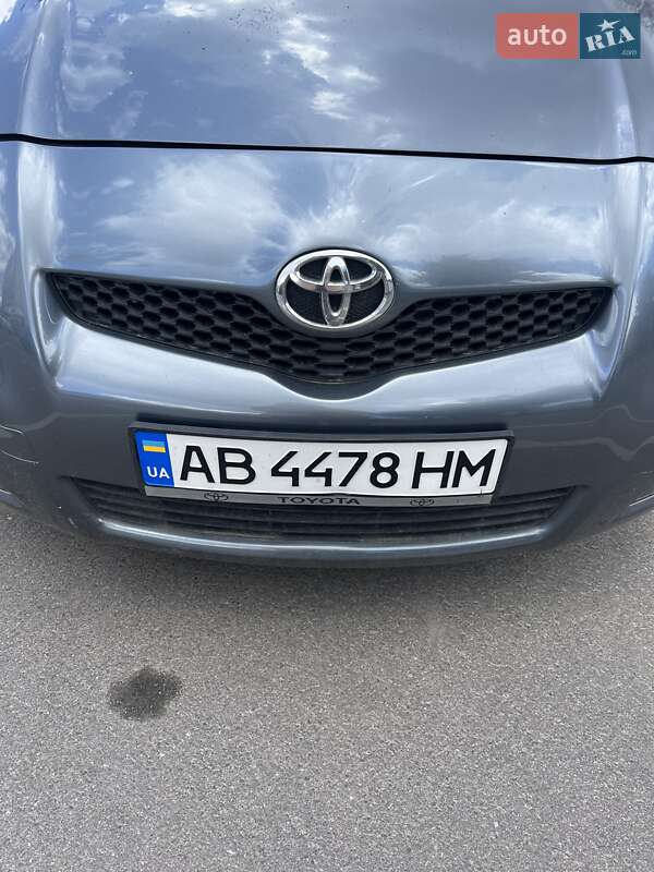 Хэтчбек Toyota Yaris 2009 в Виннице