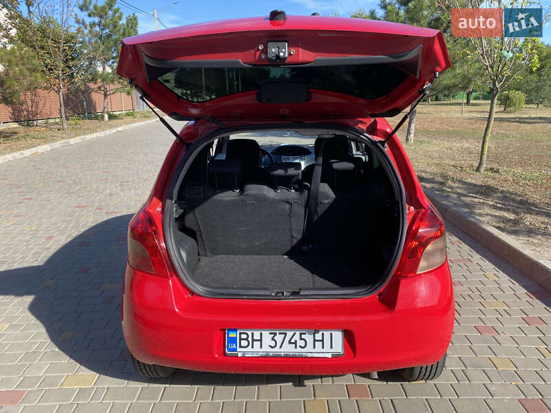 Хетчбек Toyota Yaris 2006 в Ізмаїлі