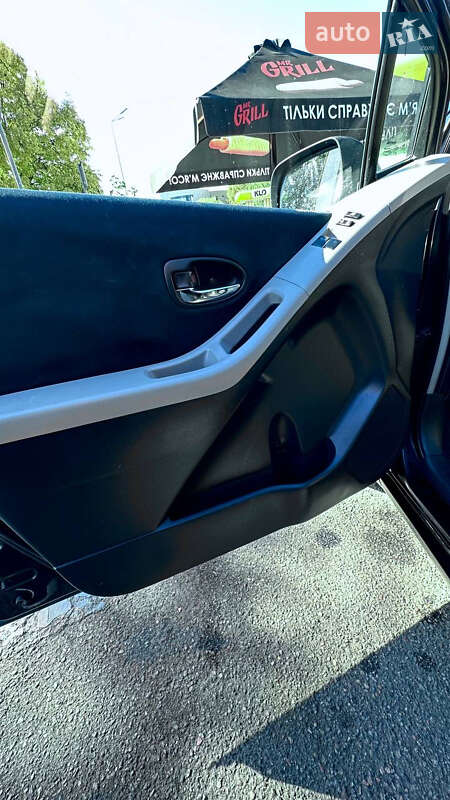 Хетчбек Toyota Yaris 2009 в Києві