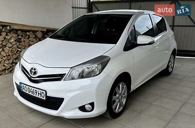 Хэтчбек Toyota Yaris 2014 в Ужгороде
