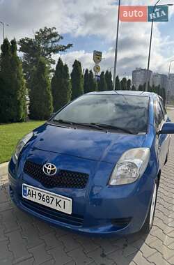 Хетчбек Toyota Yaris 2006 в Києві