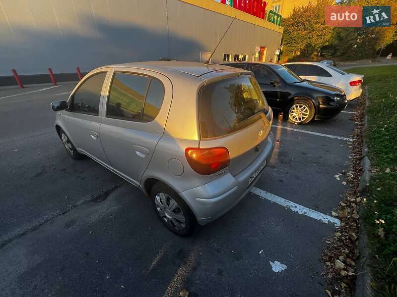 Хэтчбек Toyota Yaris 2005 в Львове