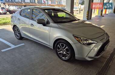 Седан Toyota Yaris 2019 в Киеве