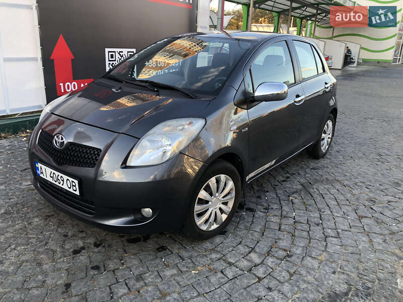 Хетчбек Toyota Yaris 2008 в Києві