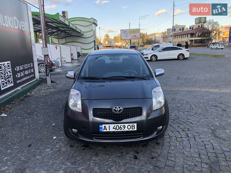 Хетчбек Toyota Yaris 2008 в Києві