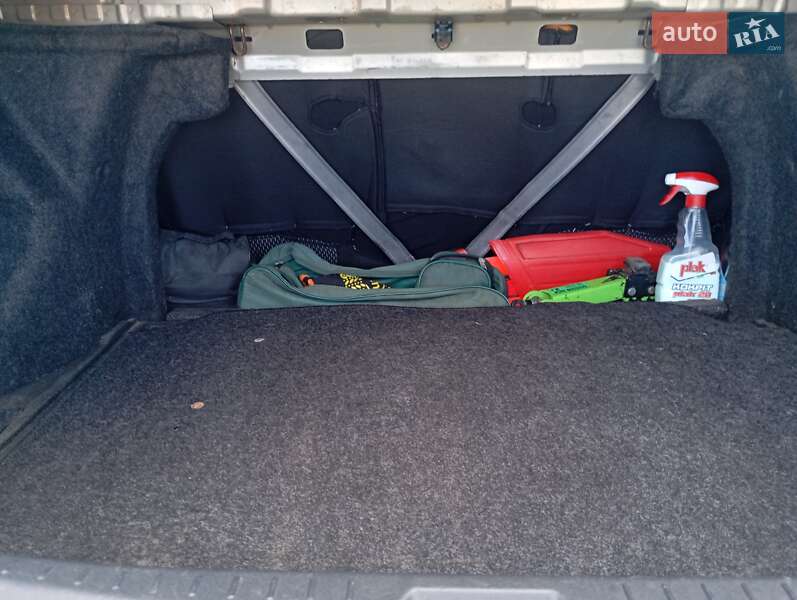 Седан Toyota Yaris 2007 в Одесі