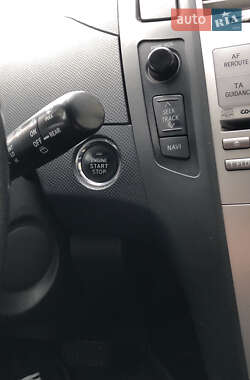 Хэтчбек Toyota Yaris 2006 в 