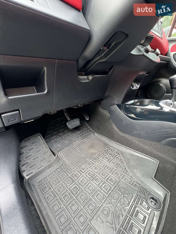 Хетчбек Toyota Yaris 2016 в Одесі