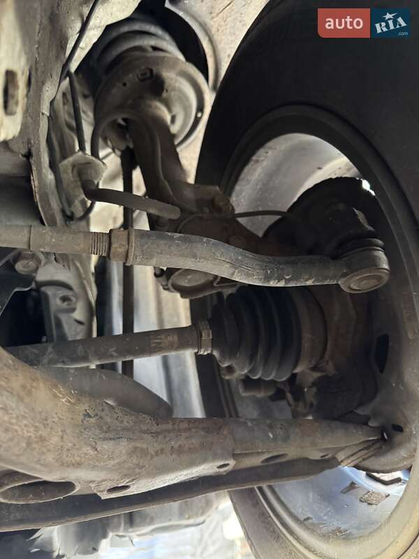 Хэтчбек Toyota Yaris 2015 в Киеве фото 31 Хэтчбек Toyota Yaris 2015 в Киеве