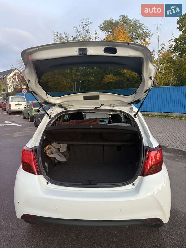 Хэтчбек Toyota Yaris 2014 в Киеве