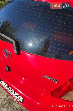 Хэтчбек Toyota Yaris 2007 в 