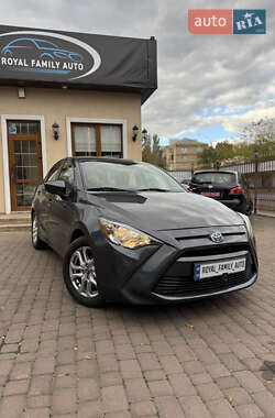 Седан Toyota Yaris 2017 в Николаеве