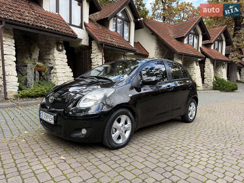 Хэтчбек Toyota Yaris 2006 в Львове