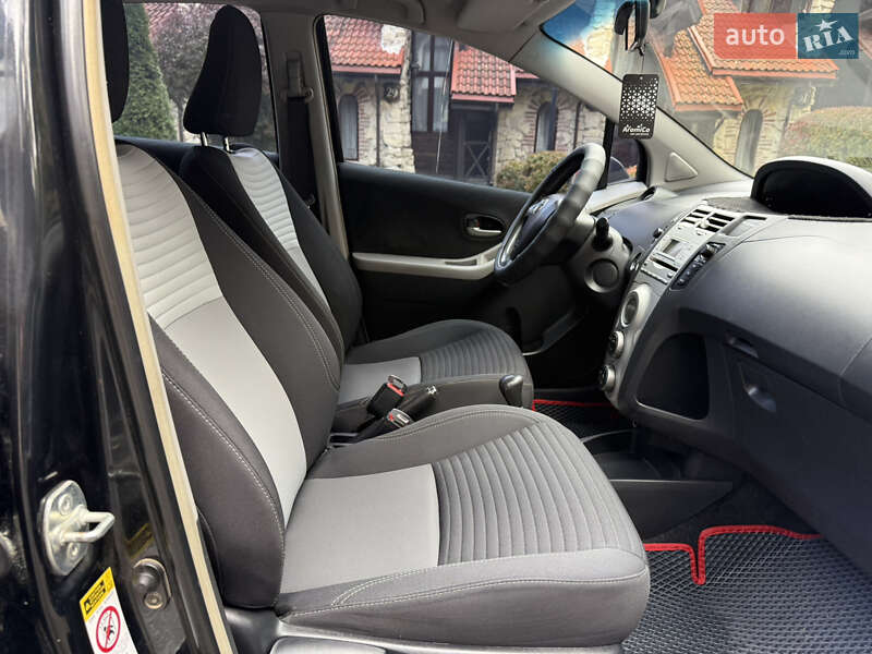 Хэтчбек Toyota Yaris 2006 в Львове